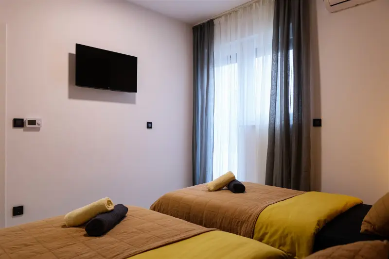 Apartment 4